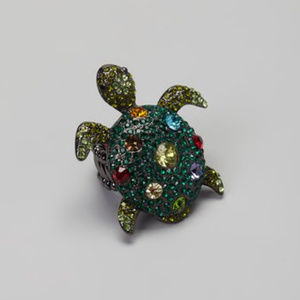 Hematite & Green Turtle Stretch Ring  (NWOT)